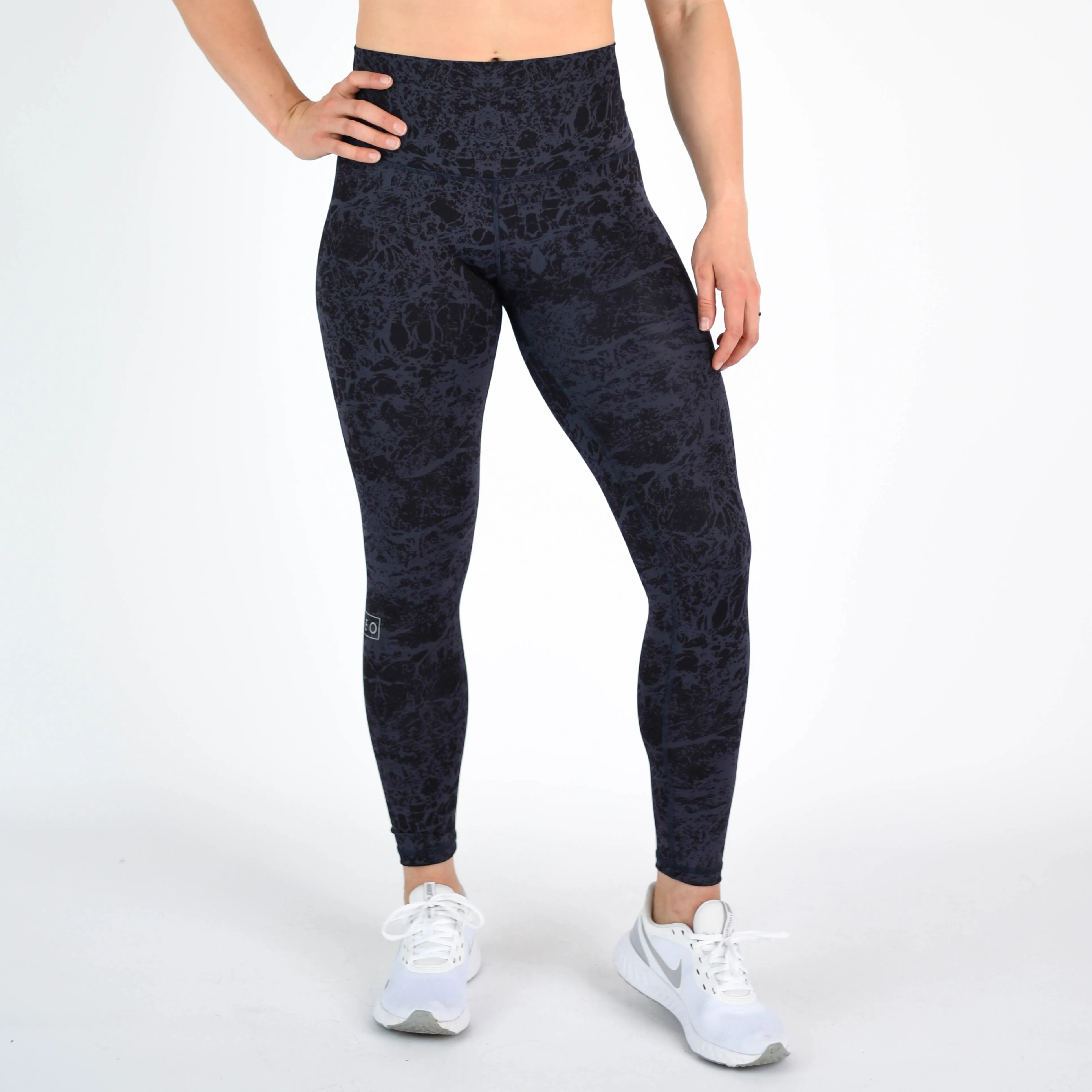 FLEO El Toro 25" Night Craft Leggings (Silky Silk)